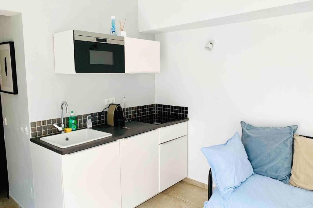 Begonia City Center Apartment 230 By Namaste Elite トレモリノス エクステリア 写真