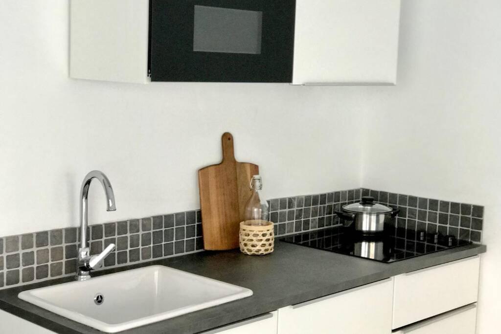 Begonia City Center Apartment 230 By Namaste Elite トレモリノス エクステリア 写真